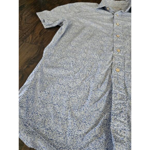Faherty Shirt Mens SMALL Blue White Floral Print Button Down Short Sleeve Cotton - Picture 2 of 11